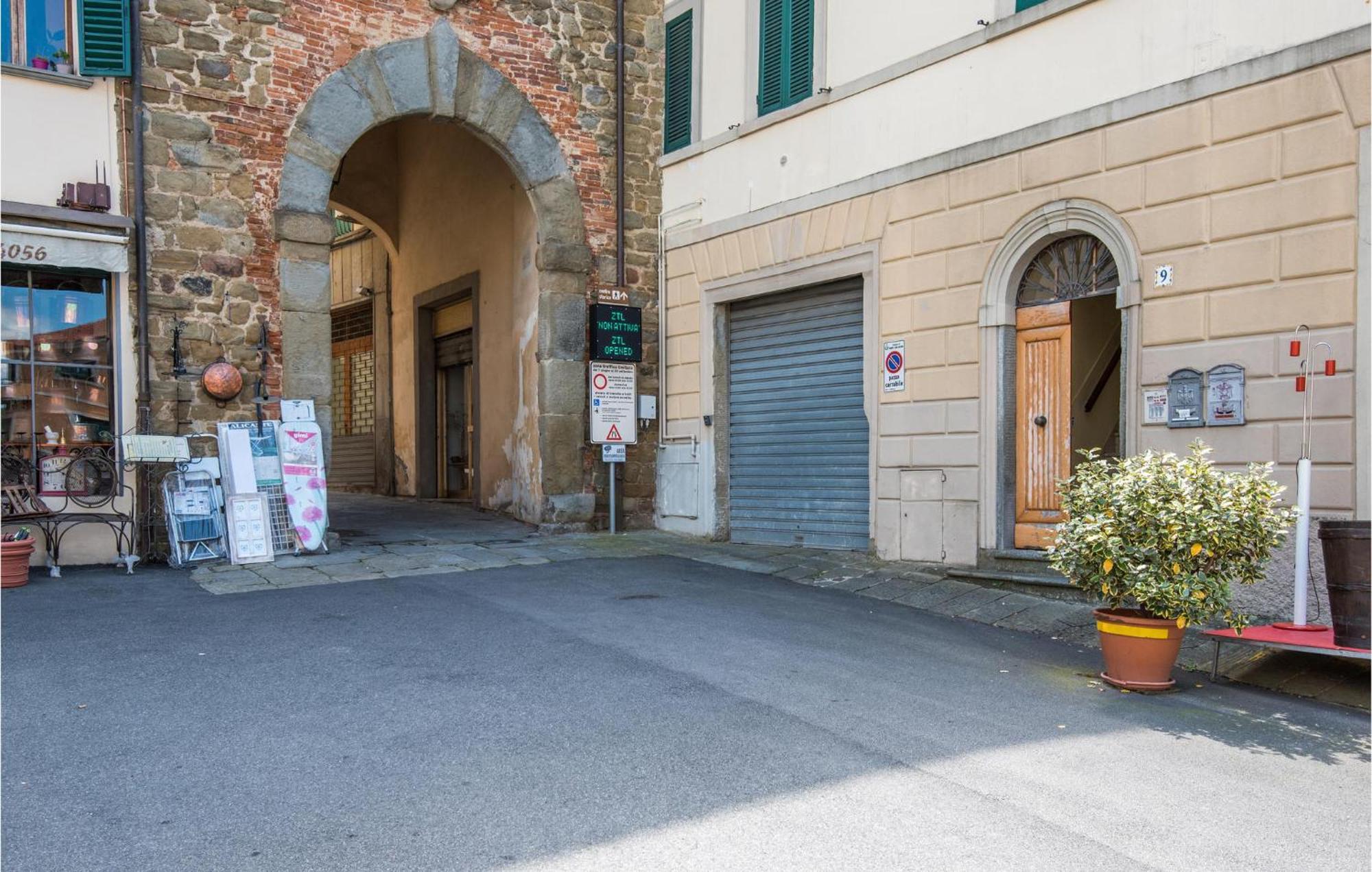 Nice Apartment In Monte San Savino With Kitchen Exterior photo